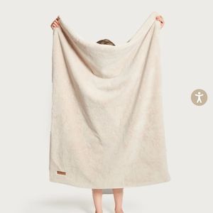 Unhide Blanket